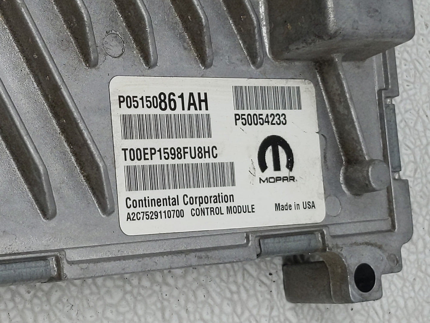 2019-2021 Jeep Cherokee PCM Engine Control Computer ECU ECM PCU OEM P/N:P05150861AH Fits Fits 2019 2020 2021 2022 OEM Used A