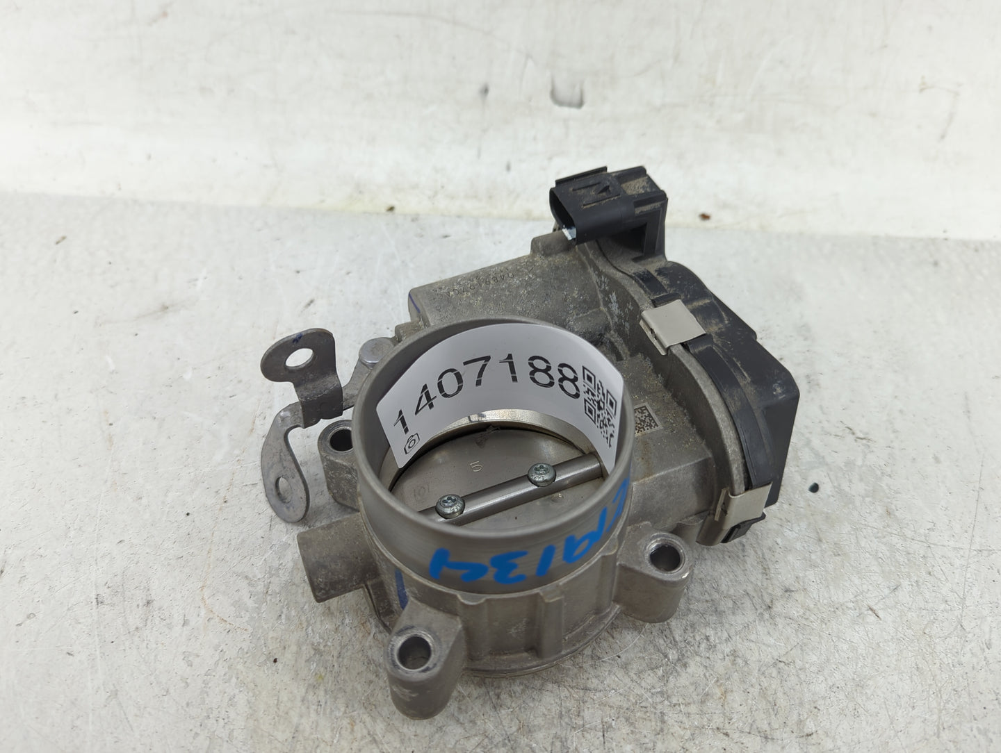 2014-2019 Jeep Cherokee Throttle Body P/N:04891970AC Fits Fits 2014 2015 2016 2017 2018 2019 2020 2021 2022 OEM Used Auto Pa