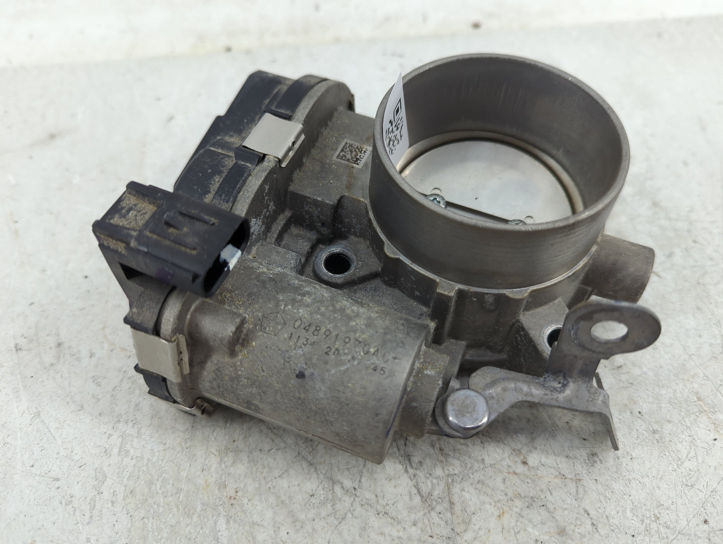2014-2019 Jeep Cherokee Throttle Body P/N:04891970AC Fits Fits 2014 2015 2016 2017 2018 2019 2020 2021 2022 OEM Used Auto Pa