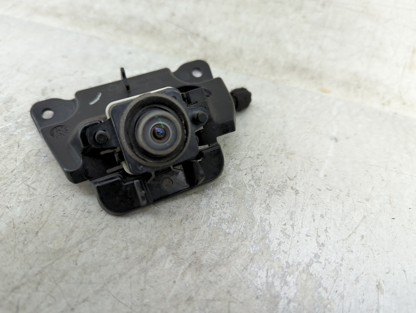 2019-2019 Jeep Cherokee Back Up Sensor Backup Camera - Oemusedautoparts1.com