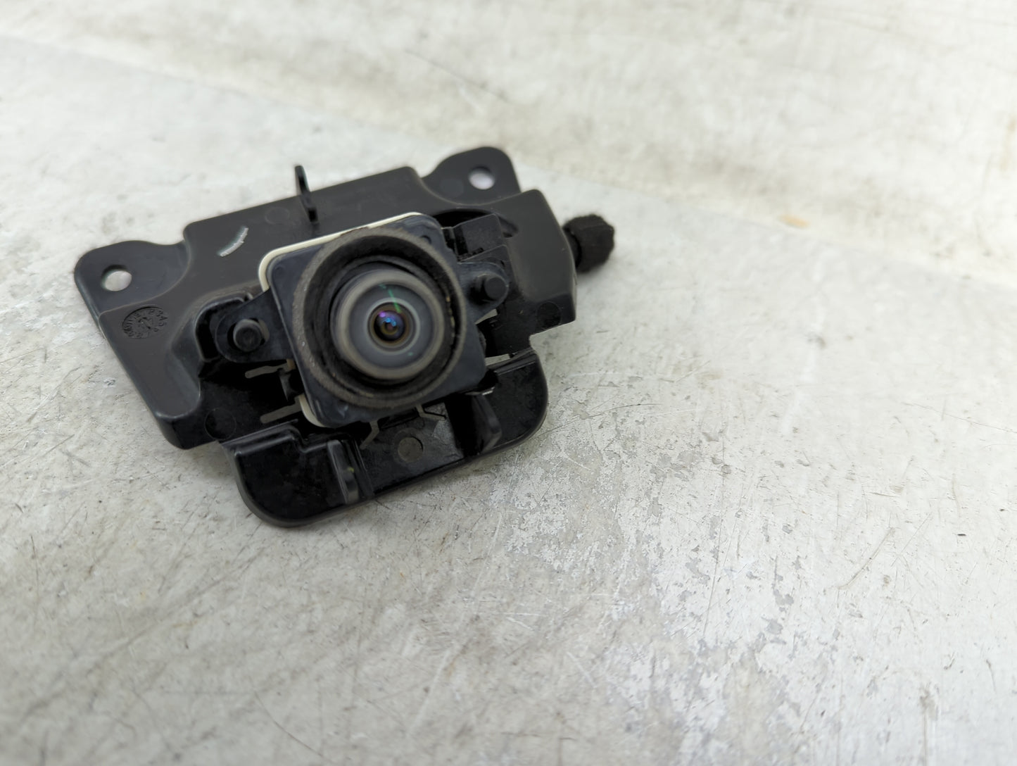 2019-2019 Jeep Cherokee Back Up Sensor Backup Camera - Oemusedautoparts1.com