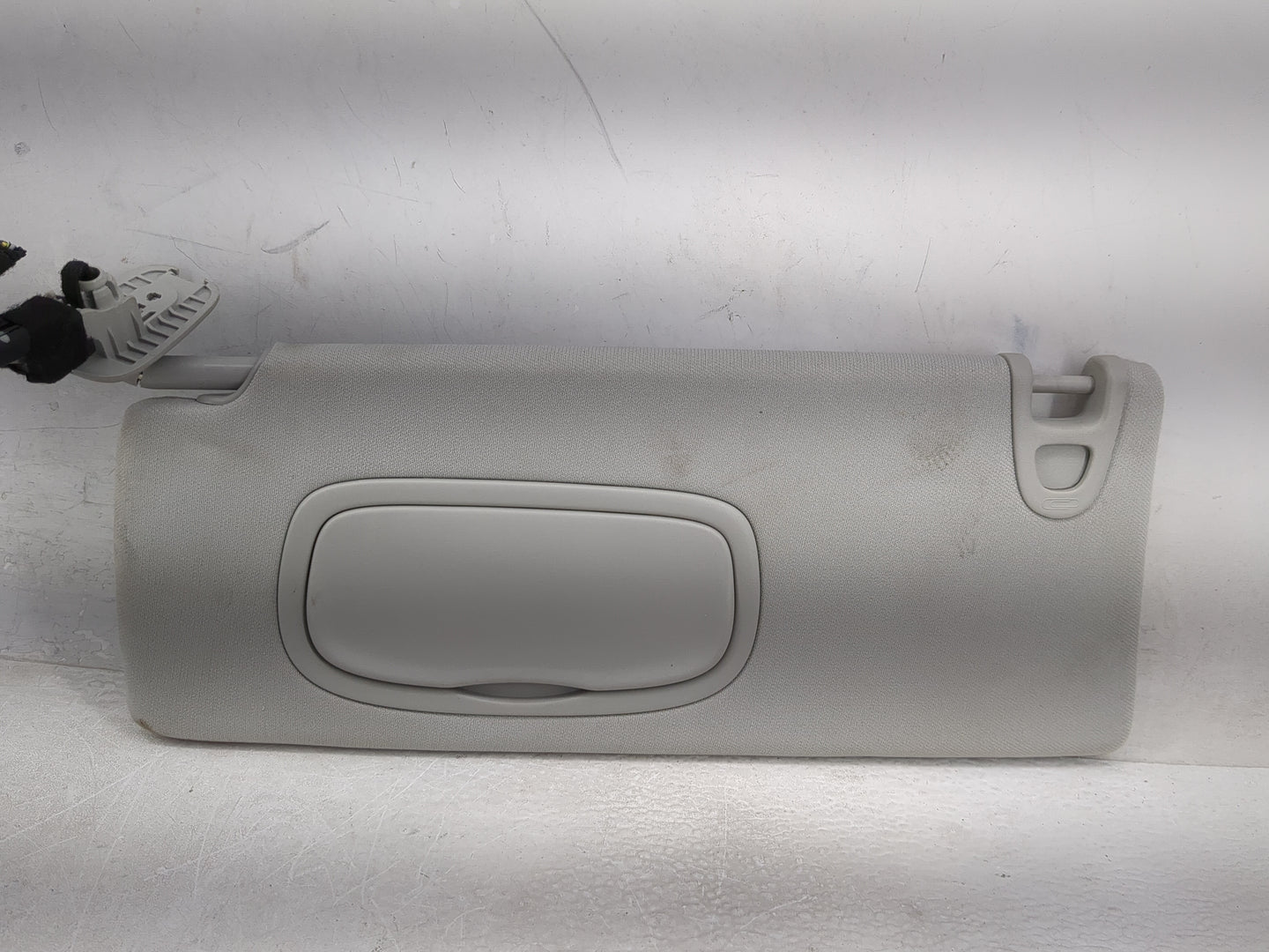 2019-2022 Jeep Cherokee Sun Visor Shade Replacement Driver Left Mirror Fits Fits 2019 2020 2021 2022 OEM Used Auto Parts - O