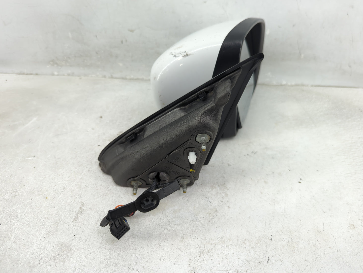 2014-2021 Jeep Cherokee Passenger Side View Mirror - Right Door Mirror OEM Used - Oemusedautoparts1.com