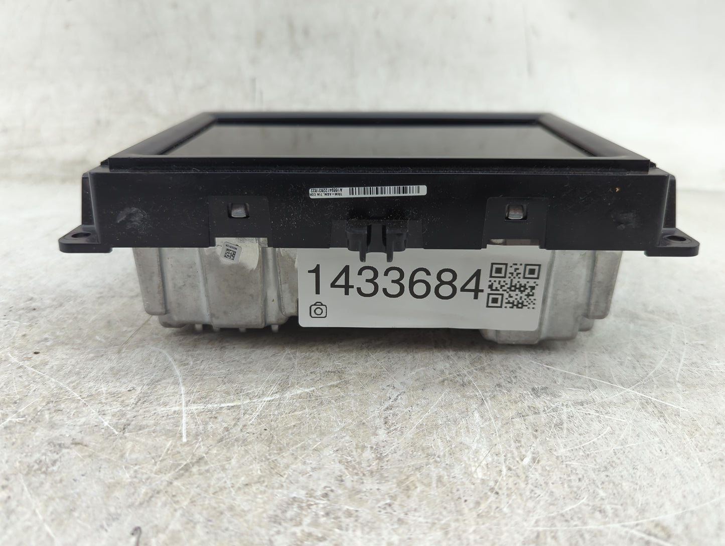 2019 Jeep Cherokee Information Display Screen Black - Oemusedautoparts1.com