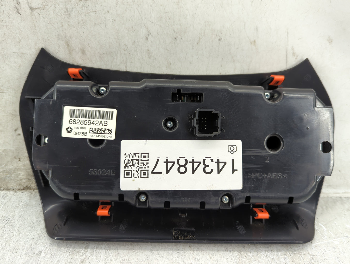 2019-2022 Jeep Cherokee Climate Control Module Temperature AC/Heater Replacement P/N:68285942AB Fits Fits 2019 2020 2021 202