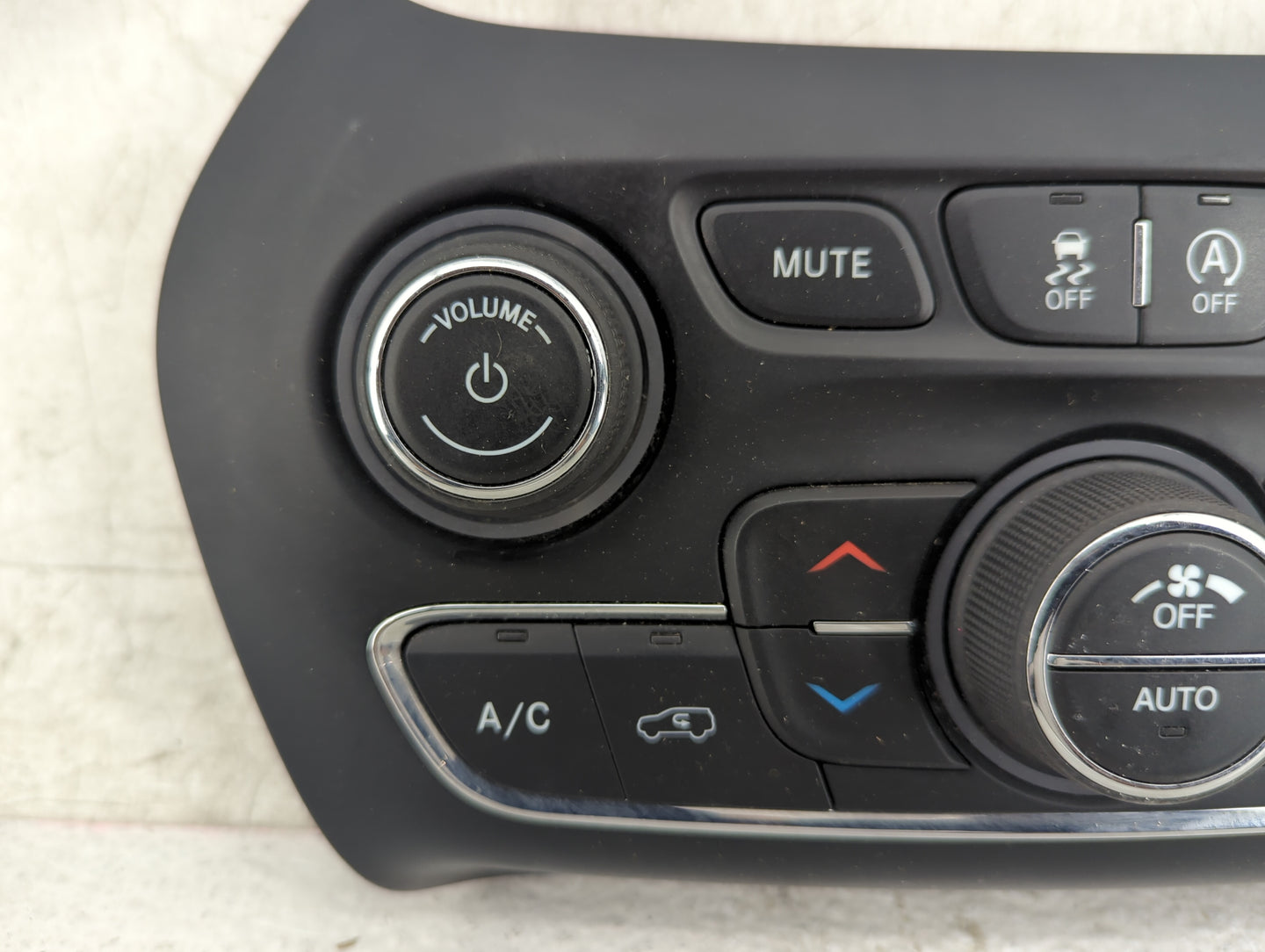 2019-2022 Jeep Cherokee Climate Control Module Temperature AC/Heater Replacement P/N:68285942AD Fits Fits 2019 2020 2021 202