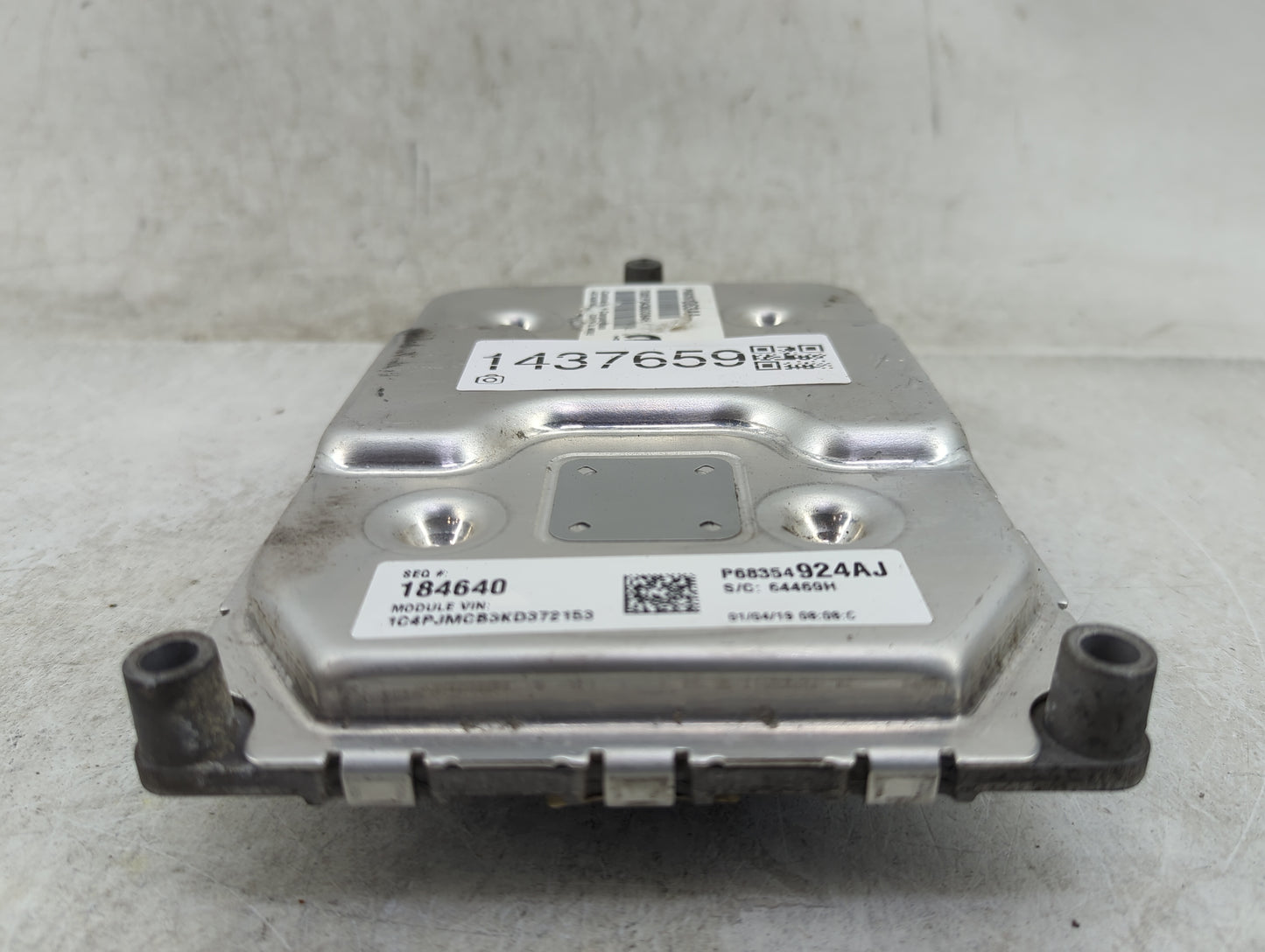 2019-2020 Jeep Cherokee PCM Engine Control Computer ECU ECM PCU OEM P/N:P68397063AA P68354924AJ Fits Fits 2019 2020 OEM Used