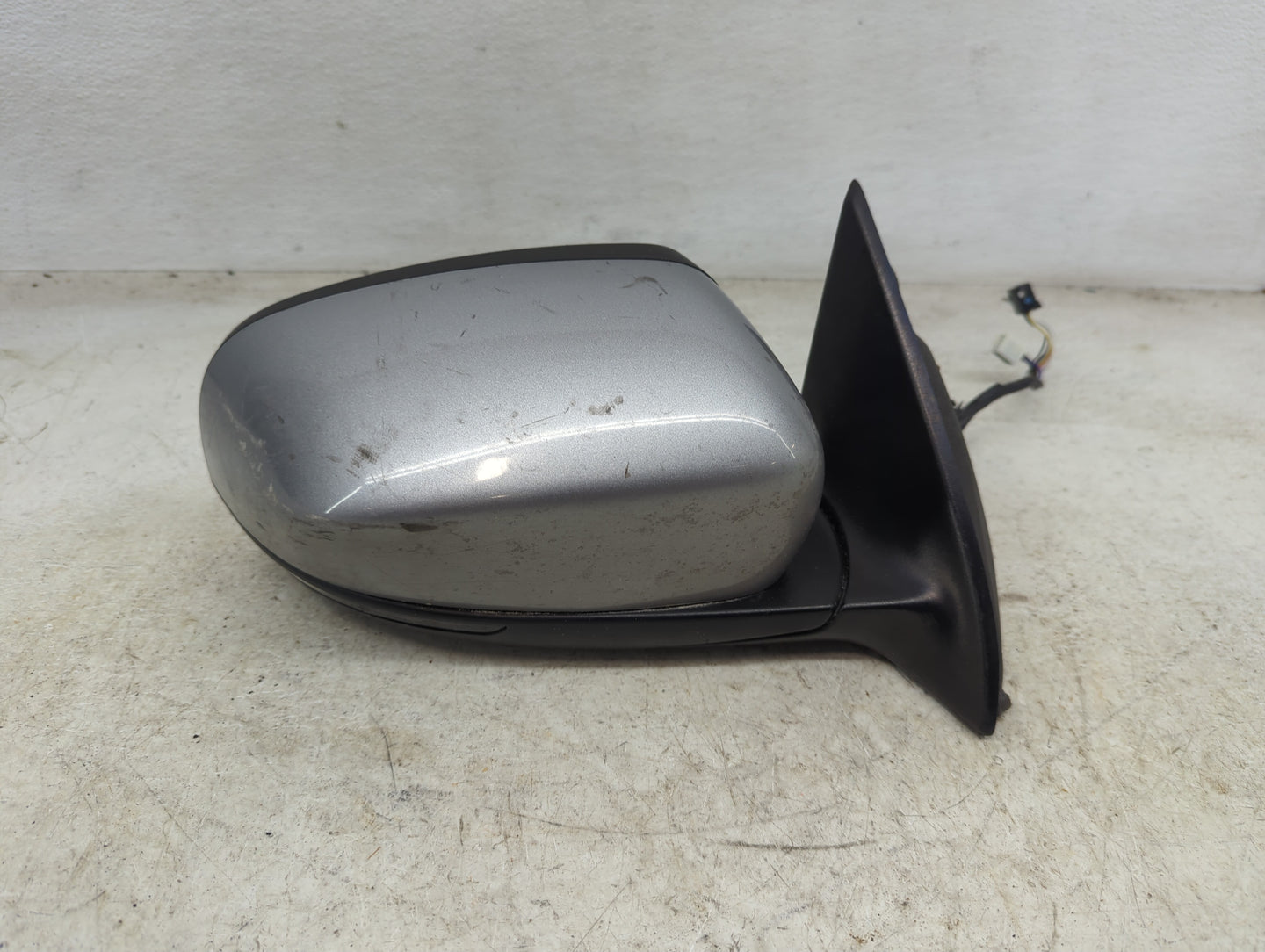 2014-2021 Jeep Cherokee Passenger Side View Mirror - Right Door Mirror OEM Used - Oemusedautoparts1.com