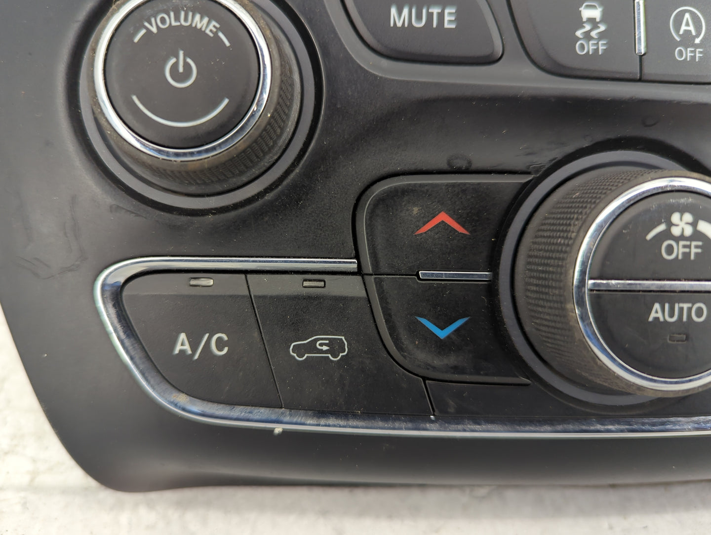 2019-2022 Jeep Cherokee Climate Control Module Temperature AC/Heater Replacement P/N:68285942AD Fits Fits 2019 2020 2021 202
