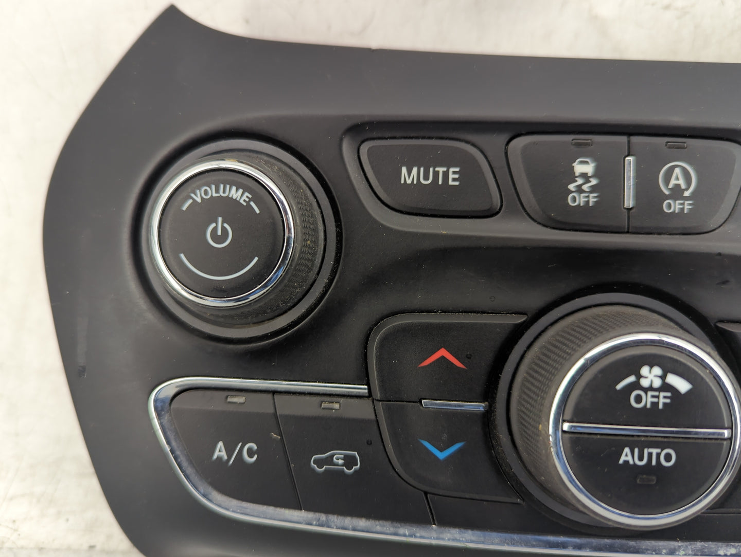 2019-2022 Jeep Cherokee Climate Control Module Temperature AC/Heater Replacement P/N:68285942AD Fits Fits 2019 2020 2021 202
