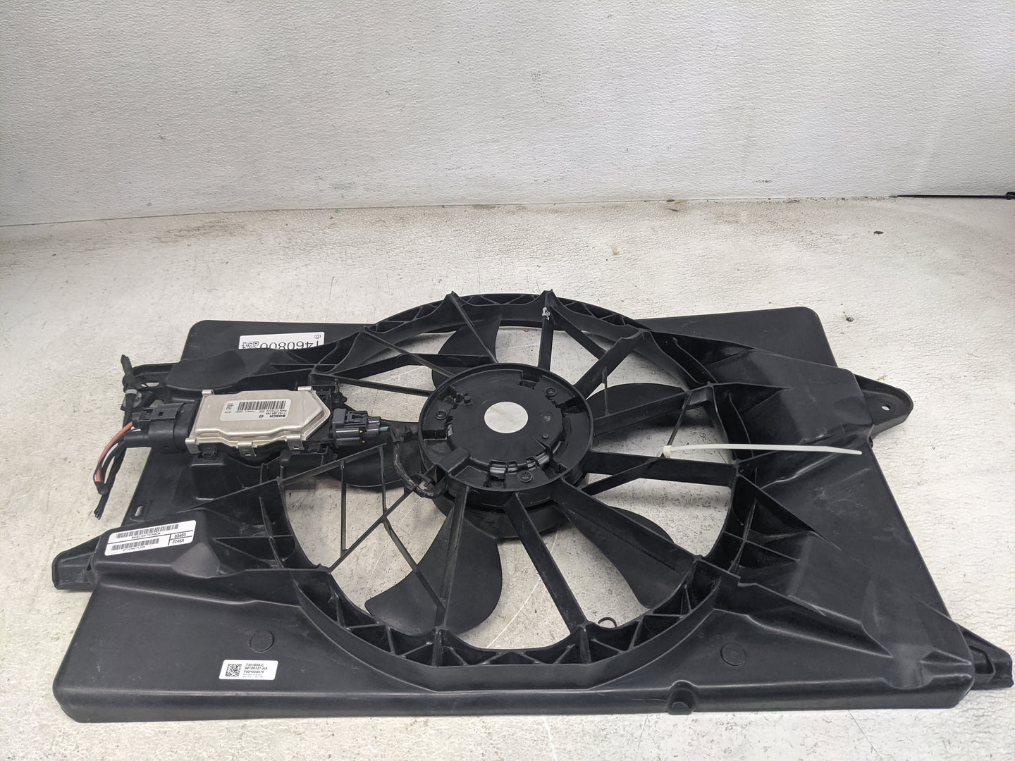 2014-2022 Jeep Cherokee Electric Radiator Cooling Fan Motor Assembly - Oemusedautoparts1.com