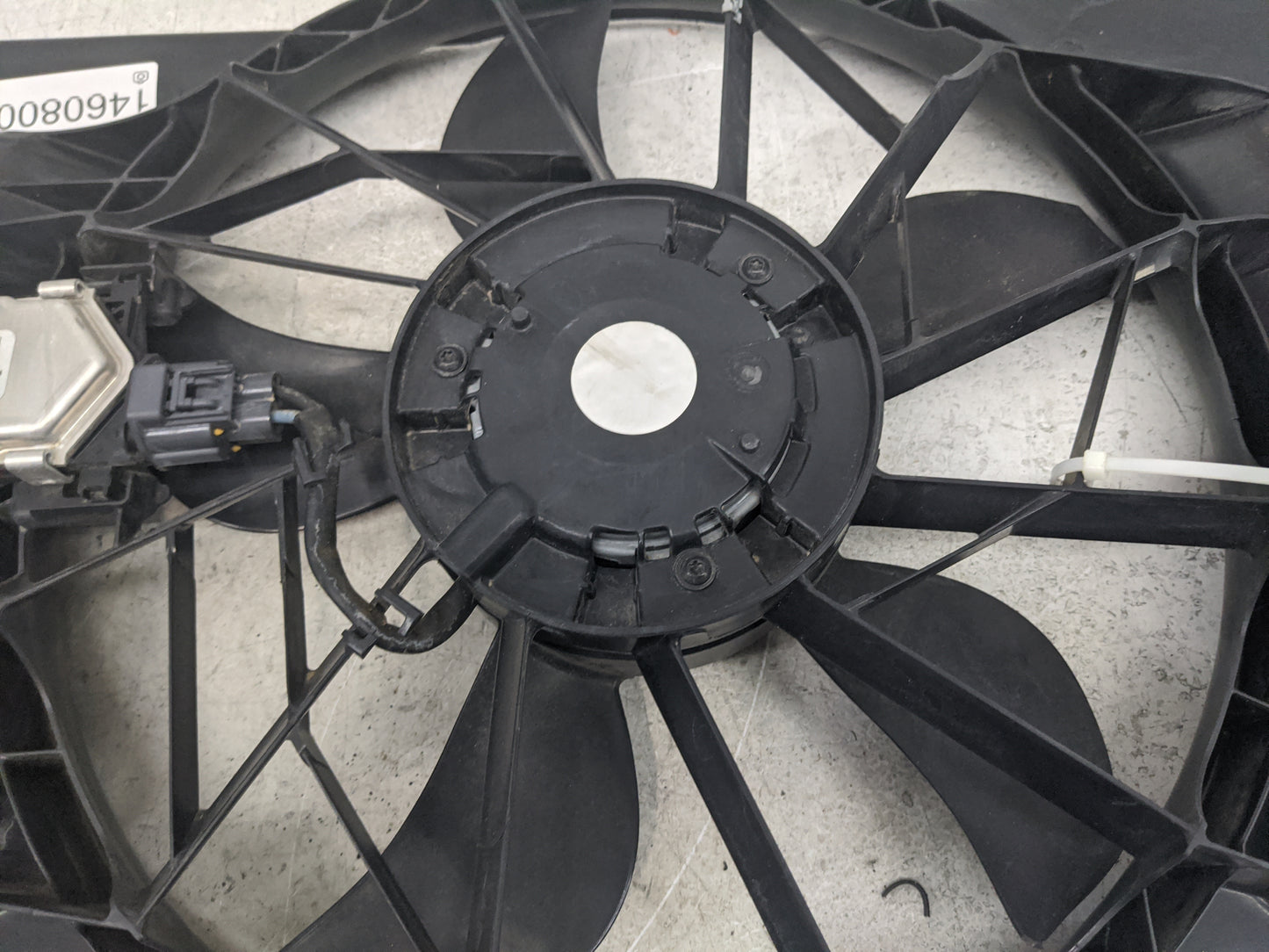 2014-2022 Jeep Cherokee Electric Radiator Cooling Fan Motor Assembly - Oemusedautoparts1.com