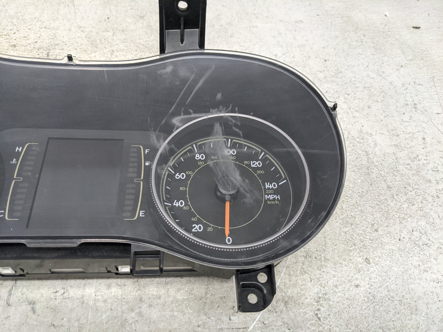 2019 Jeep Cherokee Instrument Cluster Speedometer Gauges P/N:P68379590AE A2C80949600, A2C19776404 Miles:23K Fits OEM Used Au