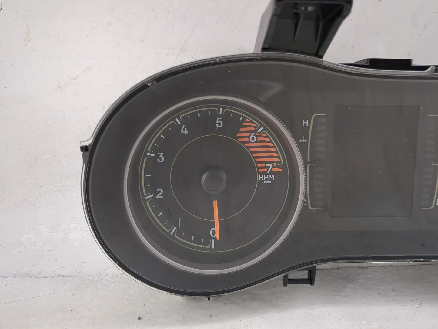 2019 Jeep Cherokee Instrument Cluster Speedometer Gauges P/N:P68379592AE A2C80949600 Miles: Fits OEM Used Auto Parts - Oemus