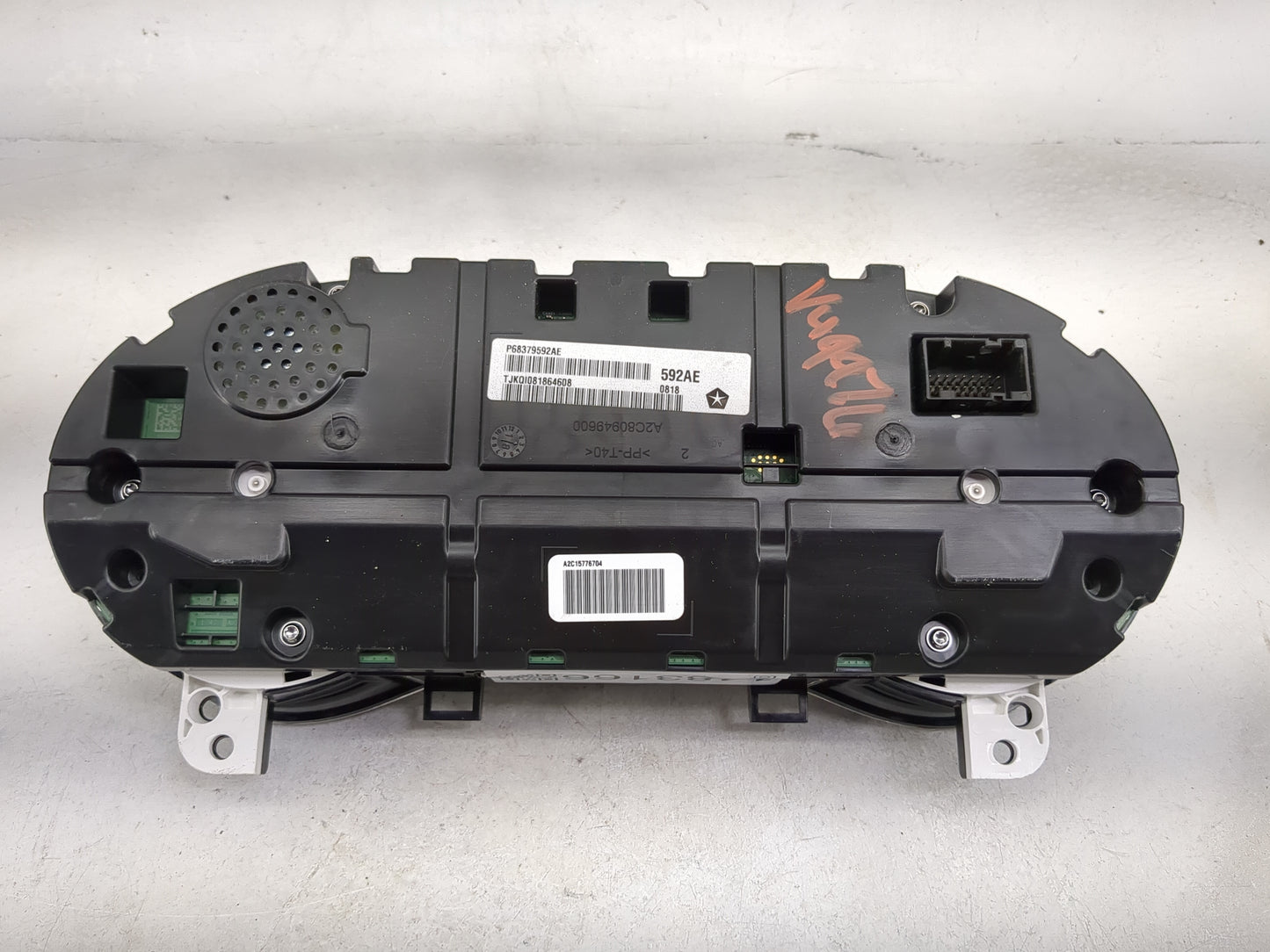2019 Jeep Cherokee Instrument Cluster Speedometer Gauges P/N:P68379592AE A2C80949600 Miles: Fits OEM Used Auto Parts - Oemus