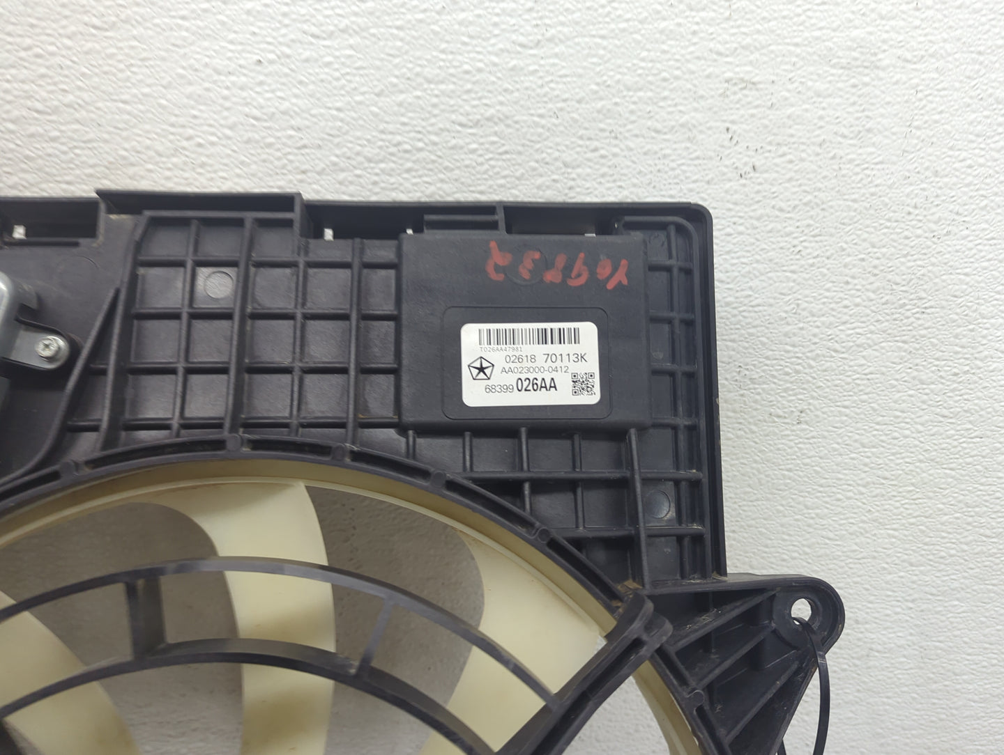 2019 Jeep Cherokee Electric Radiator Cooling Fan Motor Assembly P/N:68399026AA 0261870113K, AA023000-0412, AA422750-8137 Fit