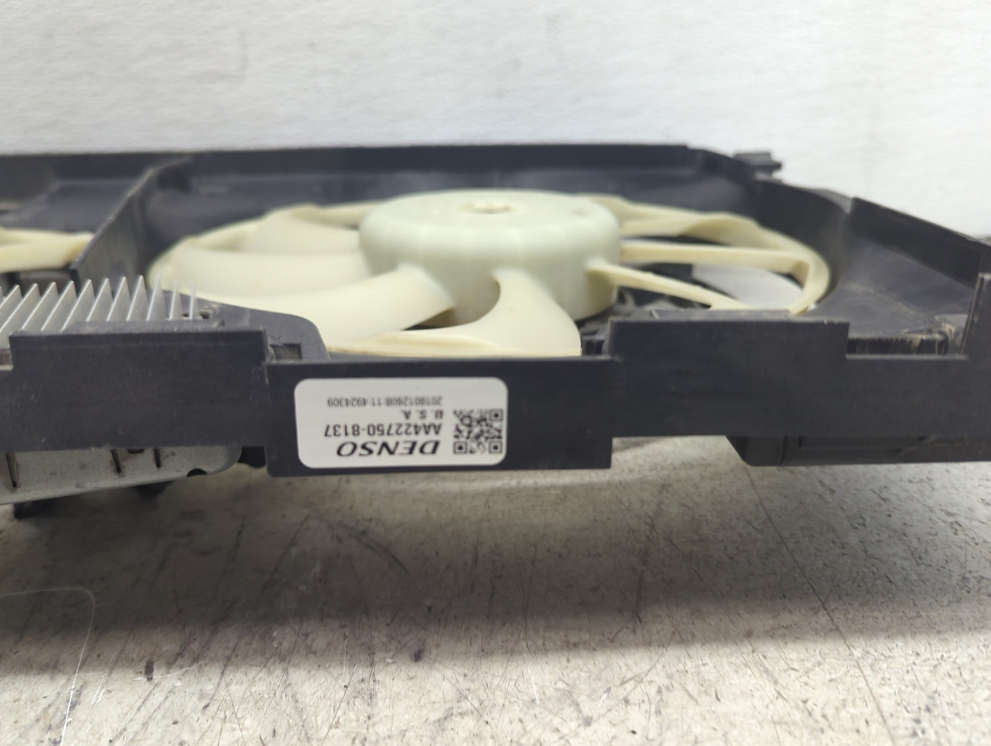2019 Jeep Cherokee Electric Radiator Cooling Fan Motor Assembly P/N:68399026AA 0261870113K, AA023000-0412, AA422750-8137 Fit