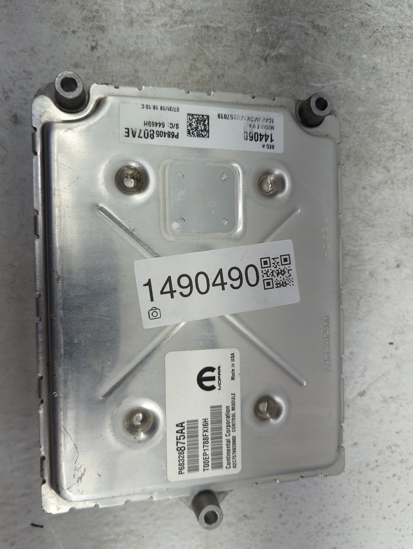 2019-2020 Jeep Cherokee PCM Engine Control Computer ECU ECM PCU OEM P/N:P68405807AE P68328875AA Fits Fits 2019 2020 OEM Used