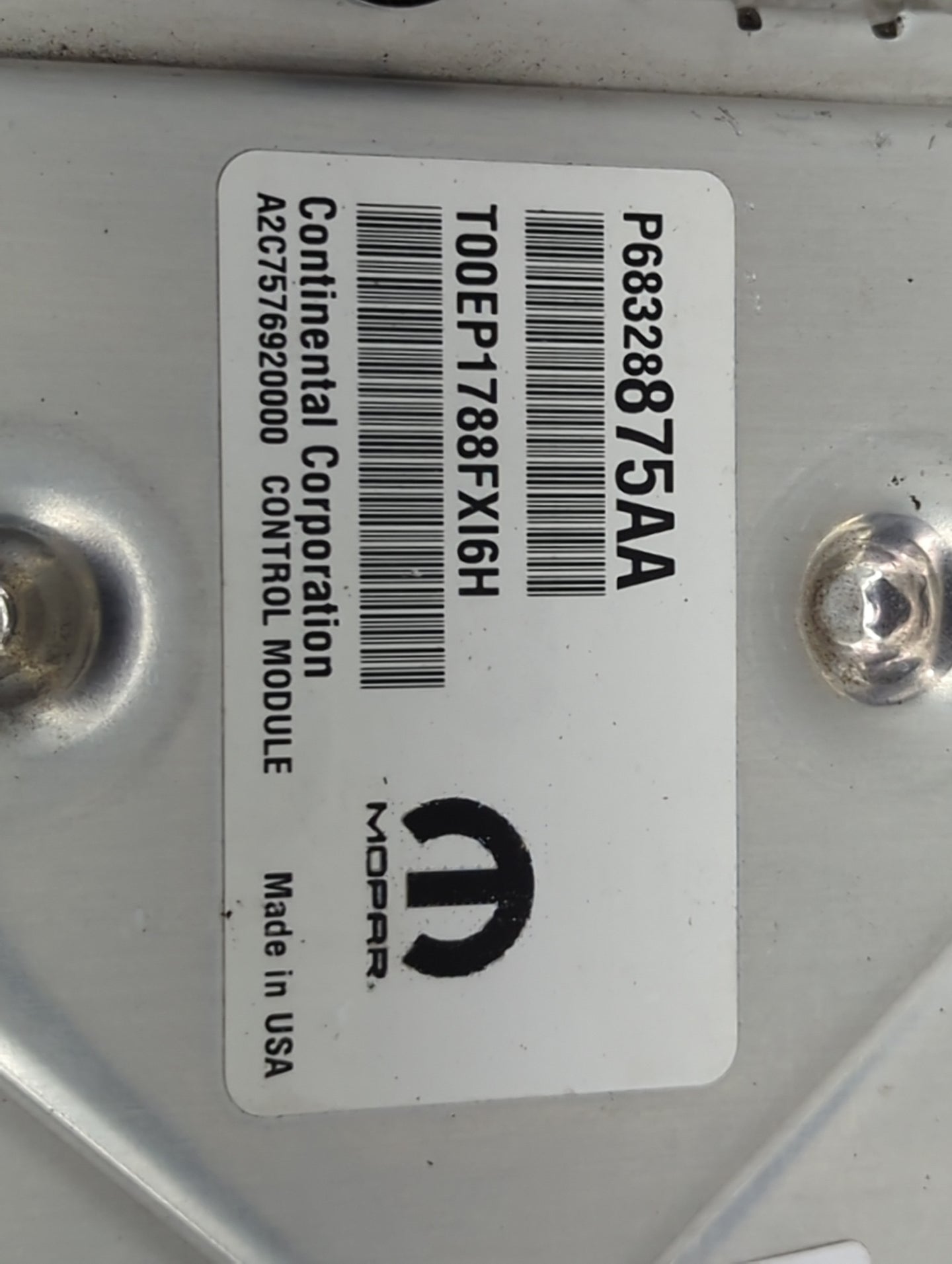 2019-2020 Jeep Cherokee PCM Engine Control Computer ECU ECM PCU OEM P/N:P68405807AE P68328875AA Fits Fits 2019 2020 OEM Used