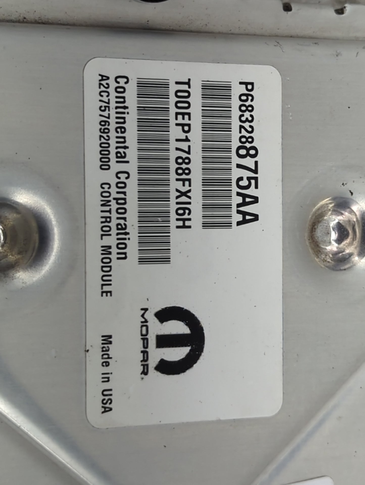 2019-2020 Jeep Cherokee PCM Engine Control Computer ECU ECM PCU OEM P/N:P68405807AE P68328875AA Fits Fits 2019 2020 OEM Used