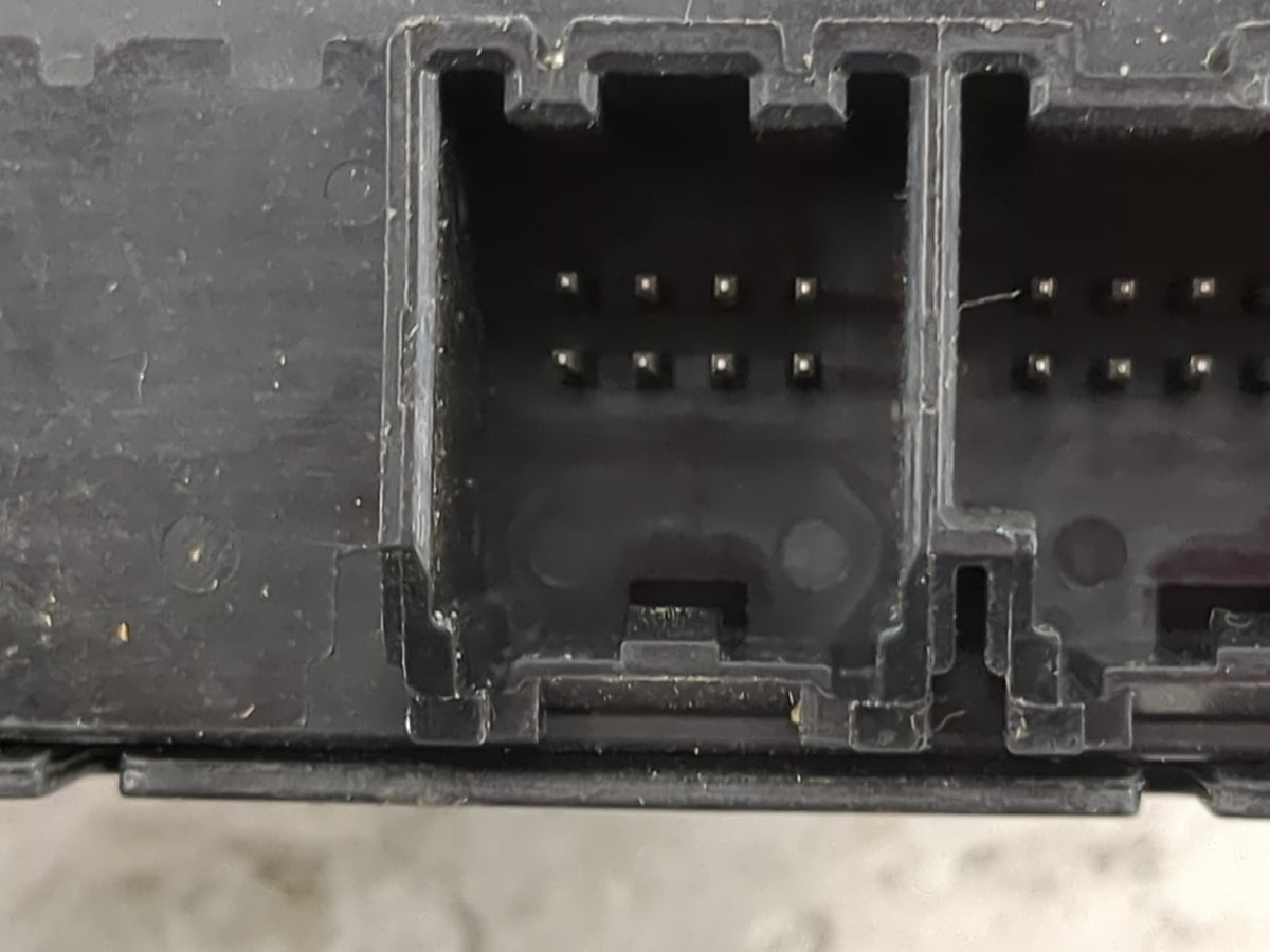 2019-2019 Jeep Cherokee Parking Brake Control Module - Oemusedautoparts1.com