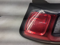 2019-2022 Jeep Cherokee Tail Light Assembly Driver Left OEM P/N:68275961AE 68275959AD Fits Fits 2019 2020 2021 2022 OEM Used