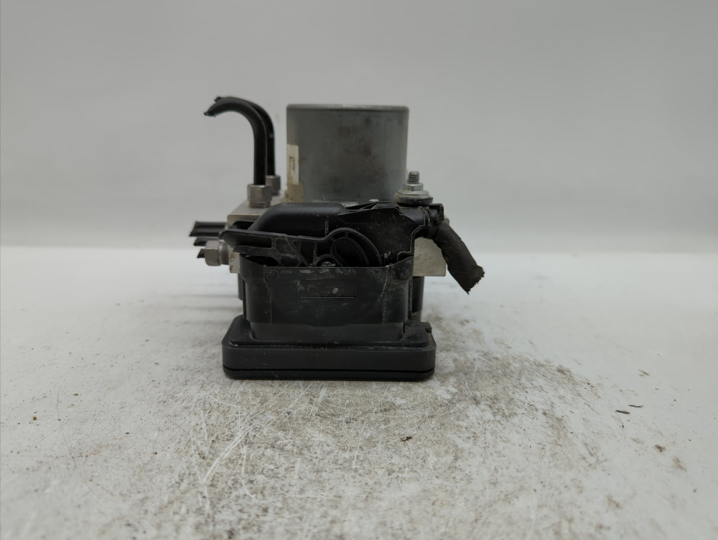 2019 Jeep Cherokee ABS Pump Control Module Replacement P/N:68287910AG 68287910AF Fits OEM Used Auto Parts - Oemusedautoparts