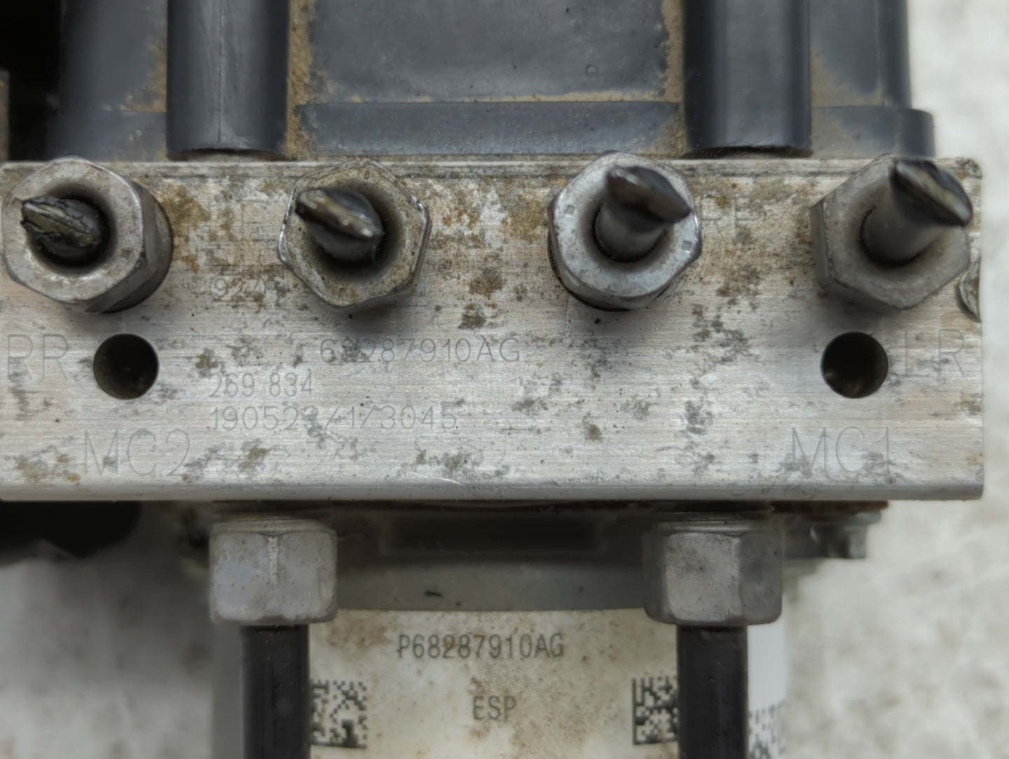 2019 Jeep Cherokee ABS Pump Control Module Replacement P/N:68287910AG 68287910AF Fits OEM Used Auto Parts - Oemusedautoparts