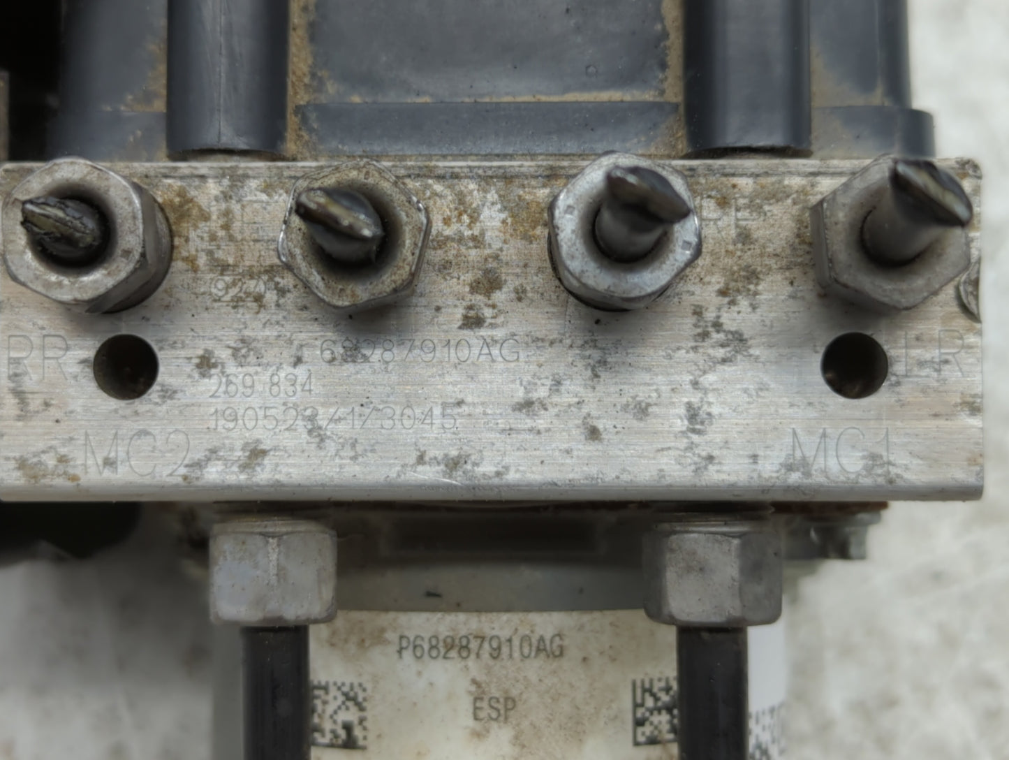 2019 Jeep Cherokee ABS Pump Control Module Replacement P/N:68287910AG 68287910AF Fits OEM Used Auto Parts - Oemusedautoparts