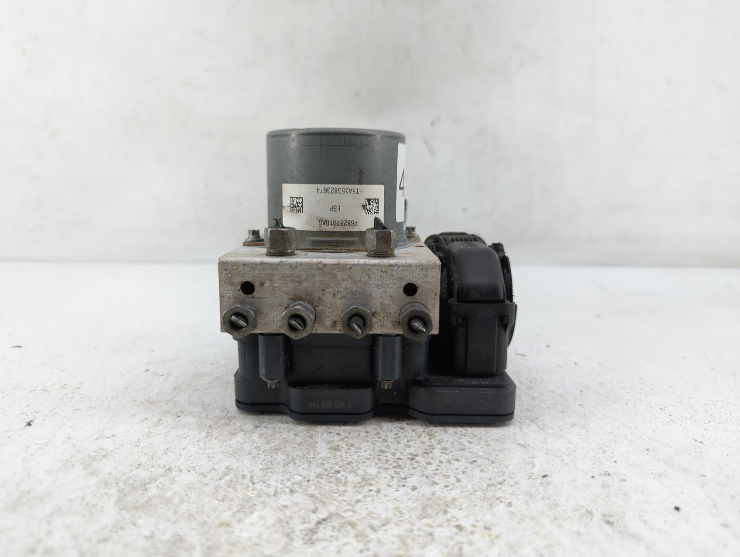2019 Jeep Cherokee ABS Pump Control Module Replacement P/N:P68287910AG Fits OEM Used Auto Parts - Oemusedautoparts1.com