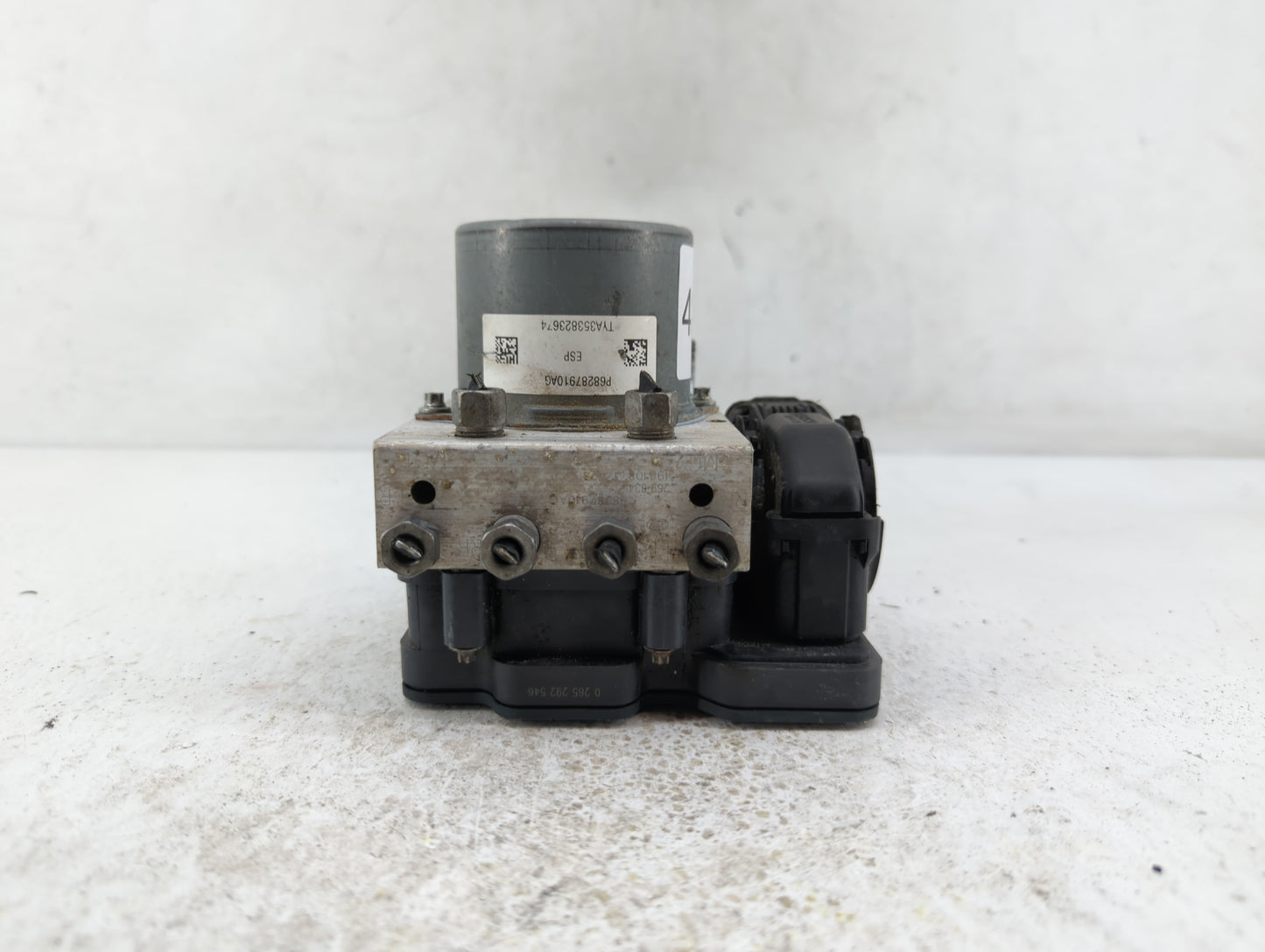 2019 Jeep Cherokee ABS Pump Control Module Replacement P/N:P68287910AG Fits OEM Used Auto Parts - Oemusedautoparts1.com
