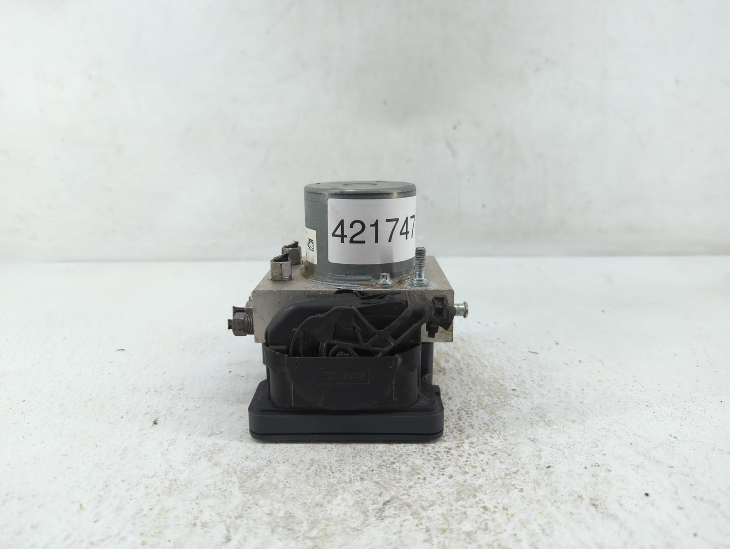 2019 Jeep Cherokee ABS Pump Control Module Replacement P/N:P68287910AG Fits OEM Used Auto Parts - Oemusedautoparts1.com