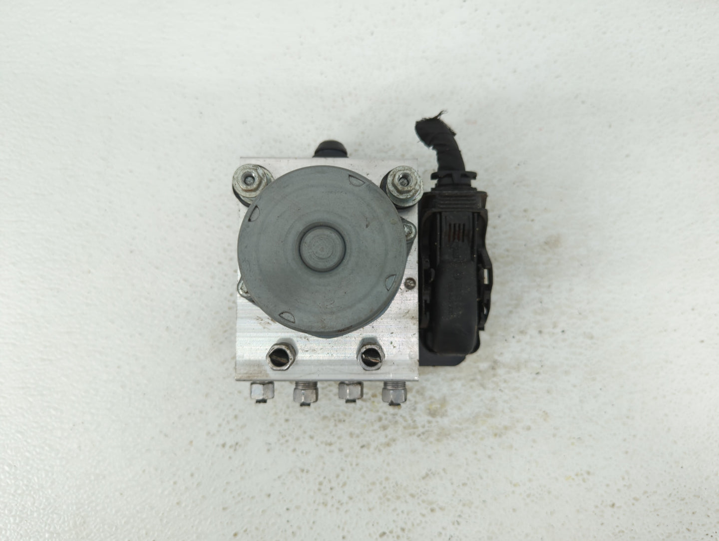 2019 Jeep Cherokee ABS Pump Control Module Replacement P/N:68287912AF 68287910AG, 68287910AF Fits OEM Used Auto Parts - Oemu