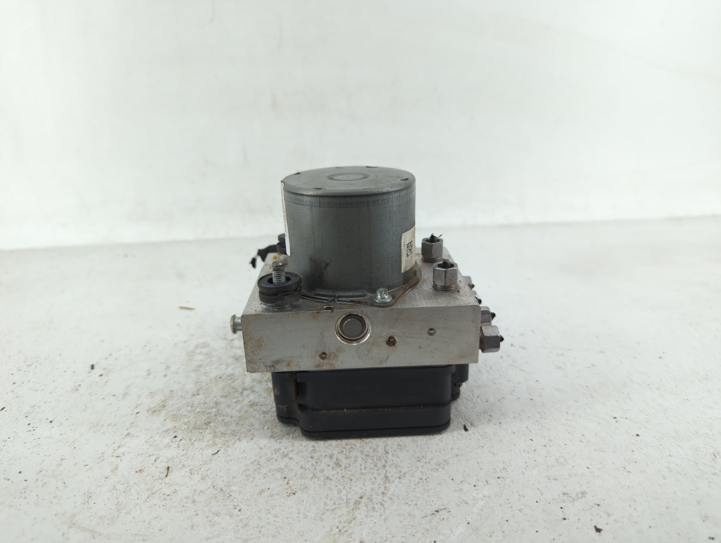2019 Jeep Cherokee ABS Pump Control Module Replacement P/N:68287912AF 68287910AG, 68287910AF Fits OEM Used Auto Parts - Oemu