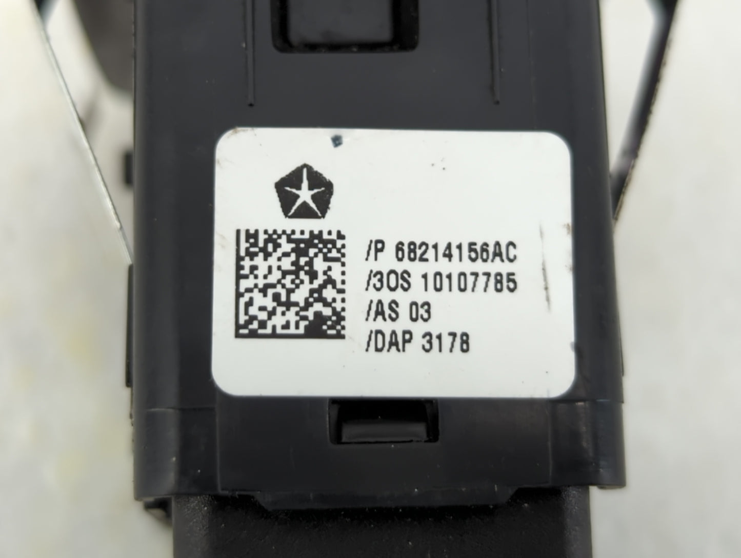 2019 Jeep Cherokee Driver Left Rear Power Window Switch 68214156ac - Oemusedautoparts1.com