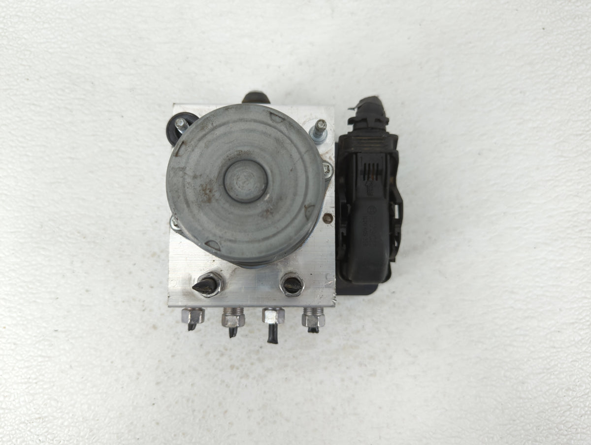 2019 Jeep Cherokee Anti-Lock Brake ABS Pump Module Actuator OEM P/N:P68287910AG Fits OEM Used Auto Parts - Oemusedautoparts1