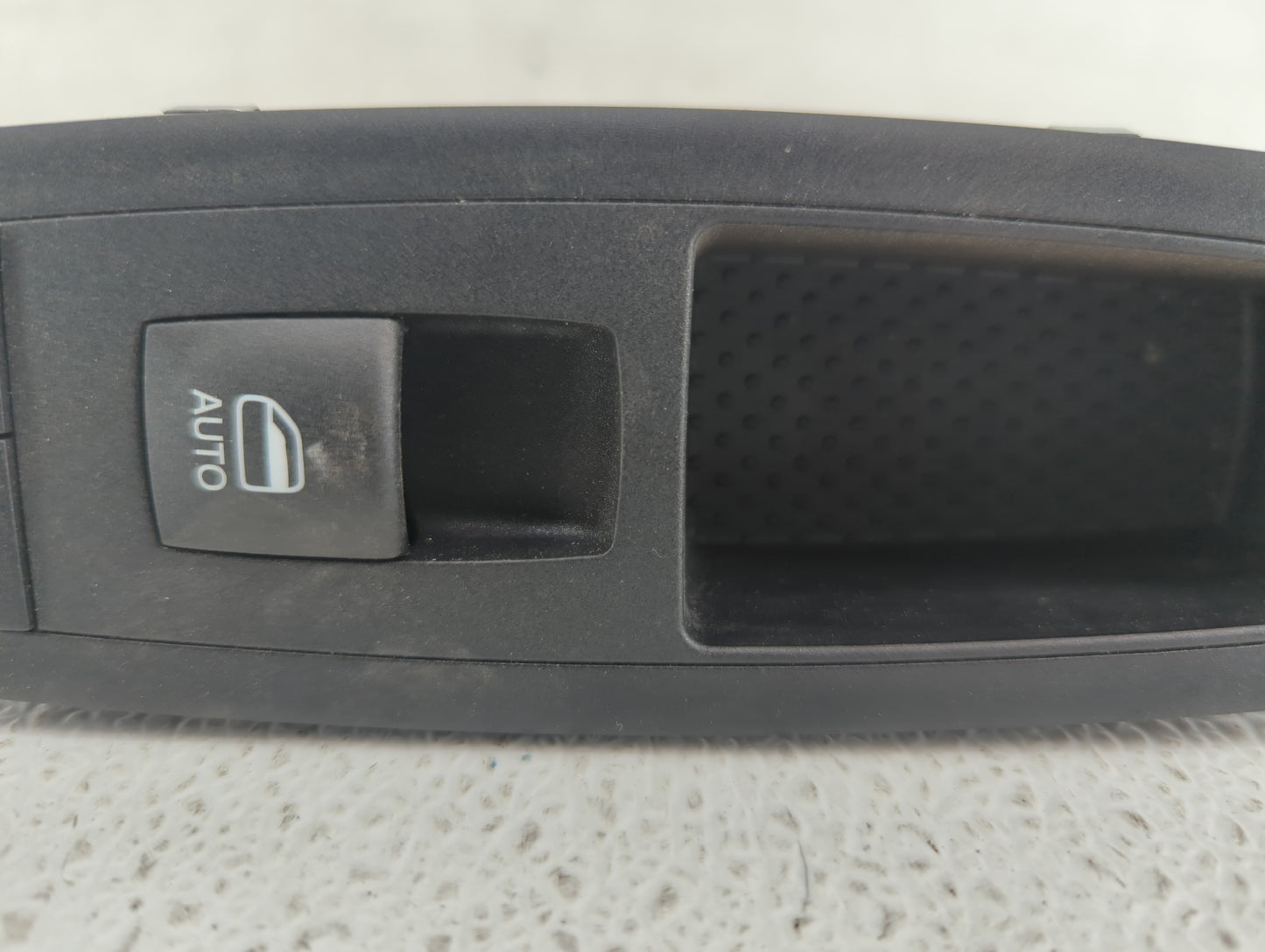 2017-2022 Jeep Cherokee Master Power Window Switch Replacement Driver Side Left P/N:68590594AA 68275252AE Fits OEM Used Auto