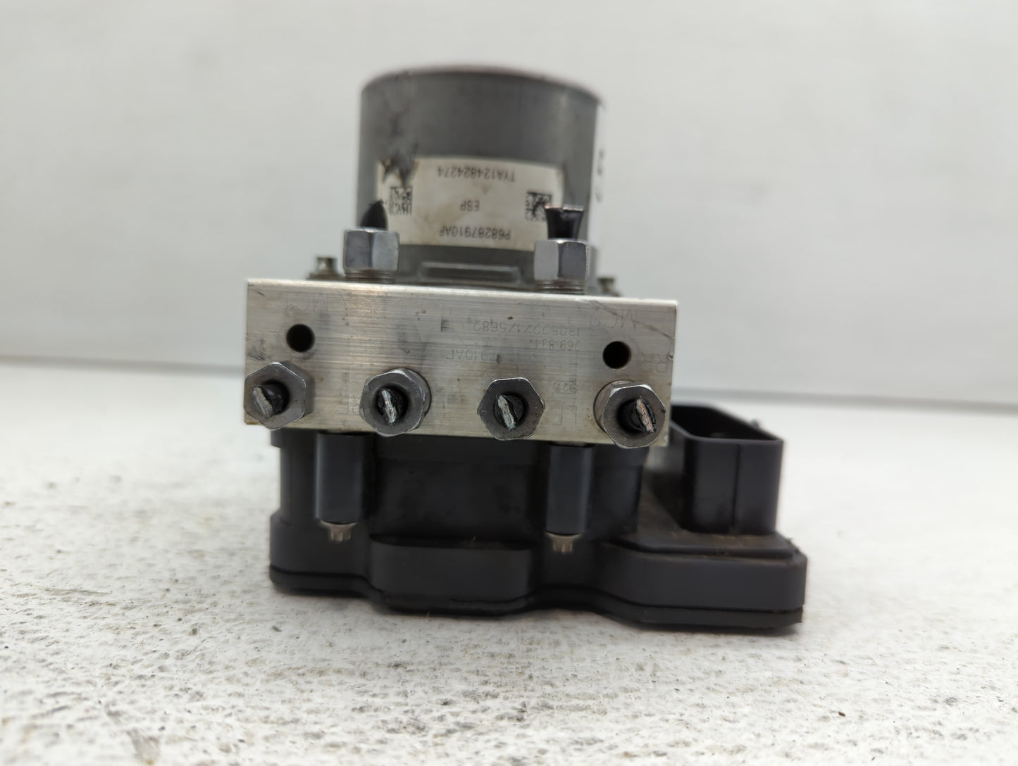 2019 Jeep Cherokee ABS Pump Control Module Replacement P/N:68287910AF 68287912AF, 68287910AG Fits OEM Used Auto Parts - Oemu