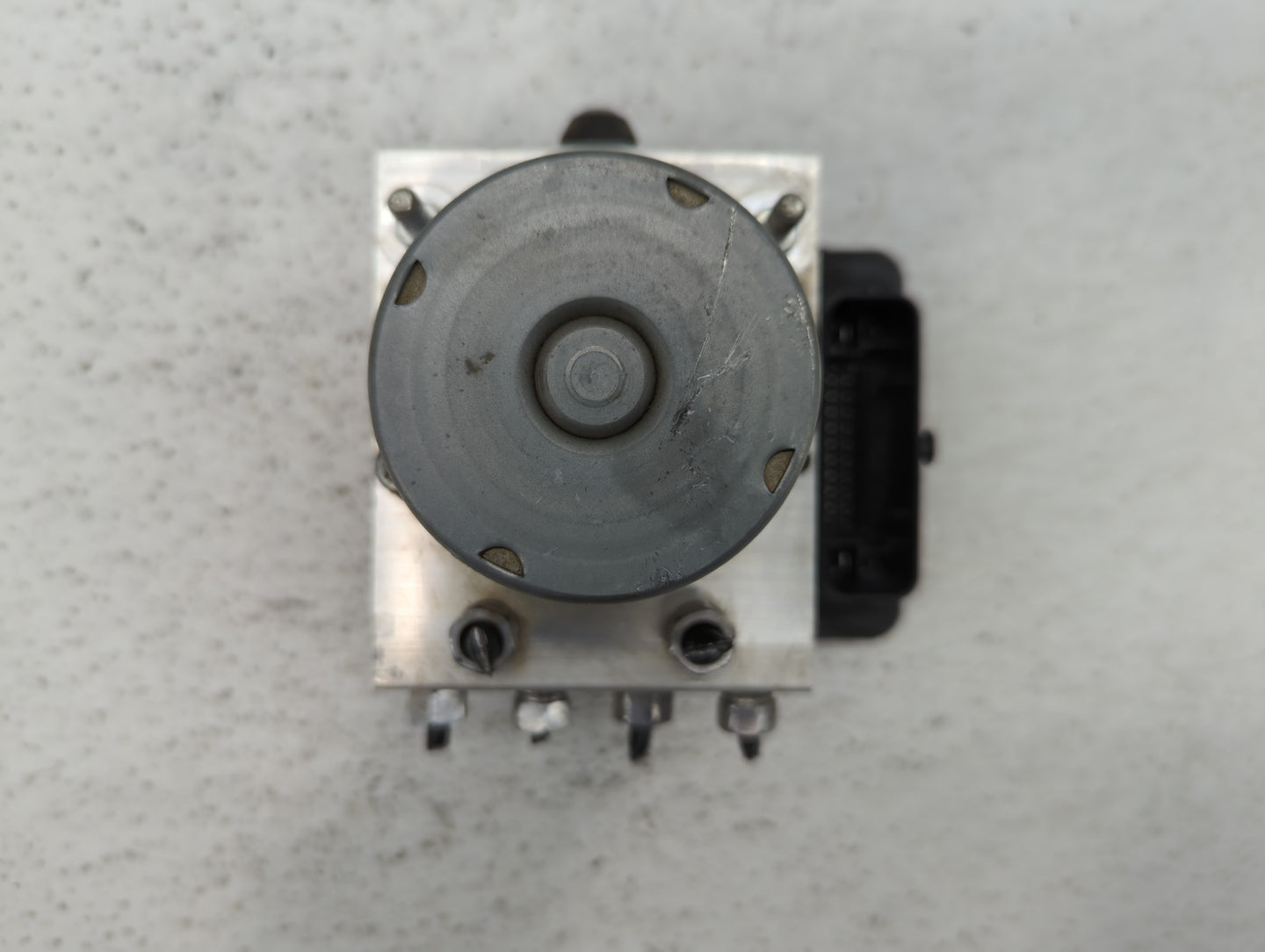 2019 Jeep Cherokee ABS Pump Control Module Replacement P/N:68287910AF 68287912AF, 68287910AG Fits OEM Used Auto Parts - Oemu