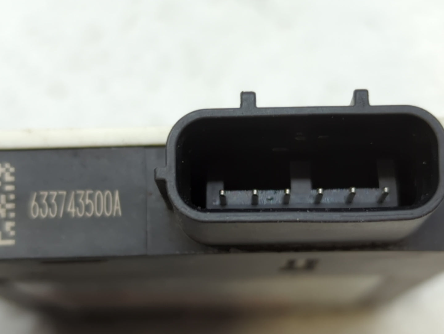 2019-2019 Jeep Cherokee Chassis Control Module Ccm Bcm Body Control - Oemusedautoparts1.com
