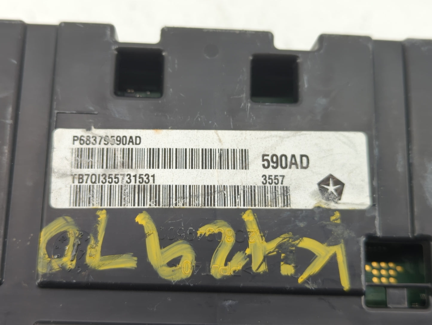 2019 Jeep Cherokee Instrument Cluster Speedometer Gauges P/N:P68379590AD Fits OEM Used Auto Parts - Oemusedautoparts1.com
