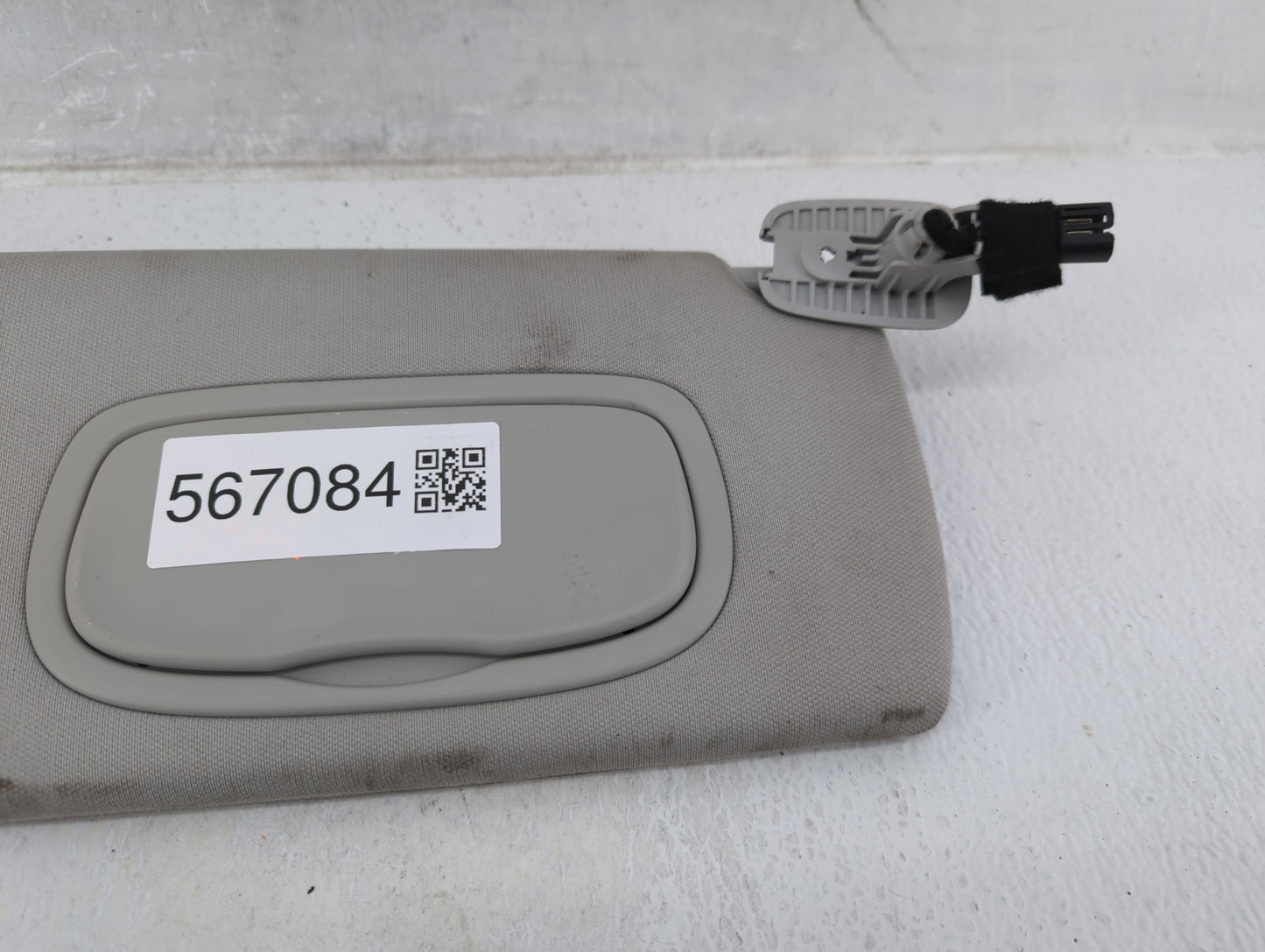 2019-2022 Jeep Cherokee Sun Visor Shade Replacement Passenger Right Mirror Fits Fits 2019 2020 2021 2022 OEM Used Auto Parts