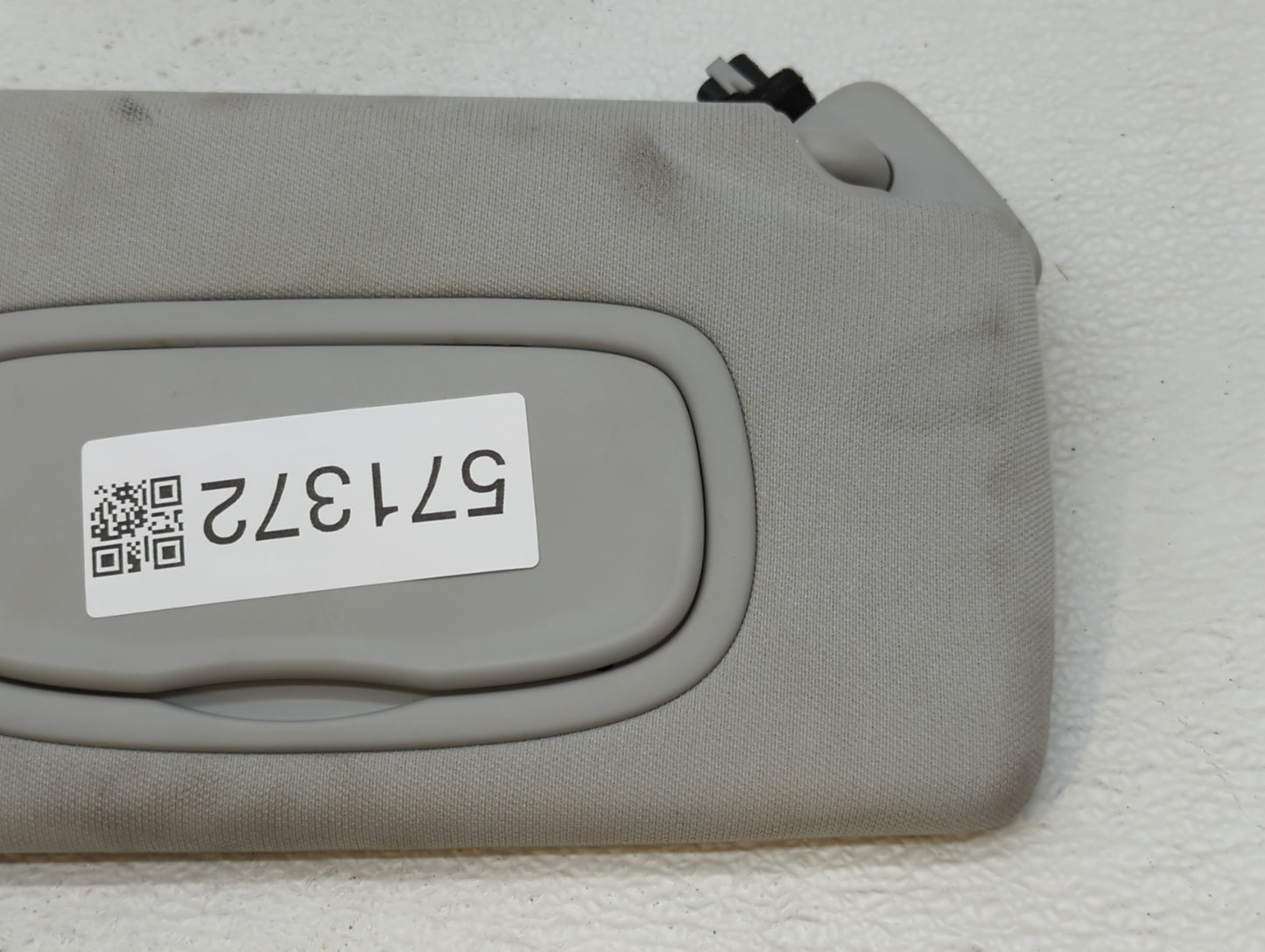 2019-2022 Jeep Cherokee Sun Visor Shade Replacement Passenger Right Mirror Fits Fits 2019 2020 2021 2022 OEM Used Auto Parts