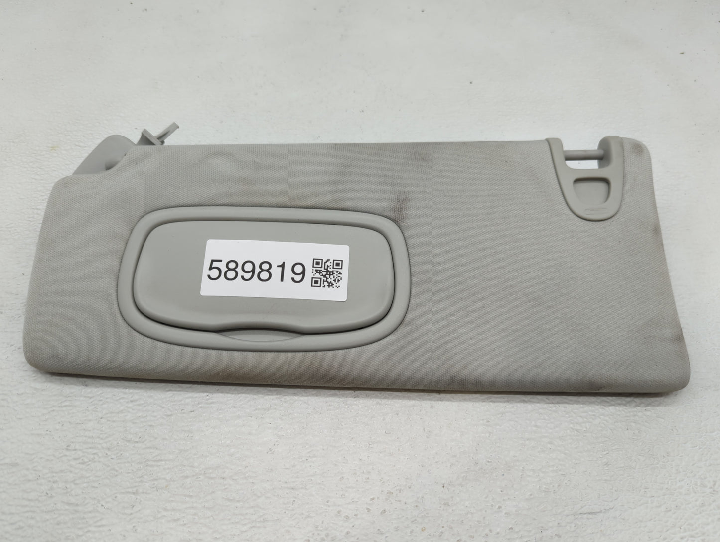 2019-2022 Jeep Cherokee Sun Visor Shade Replacement Passenger Right Mirror Fits Fits 2019 2020 2021 2022 OEM Used Auto Parts