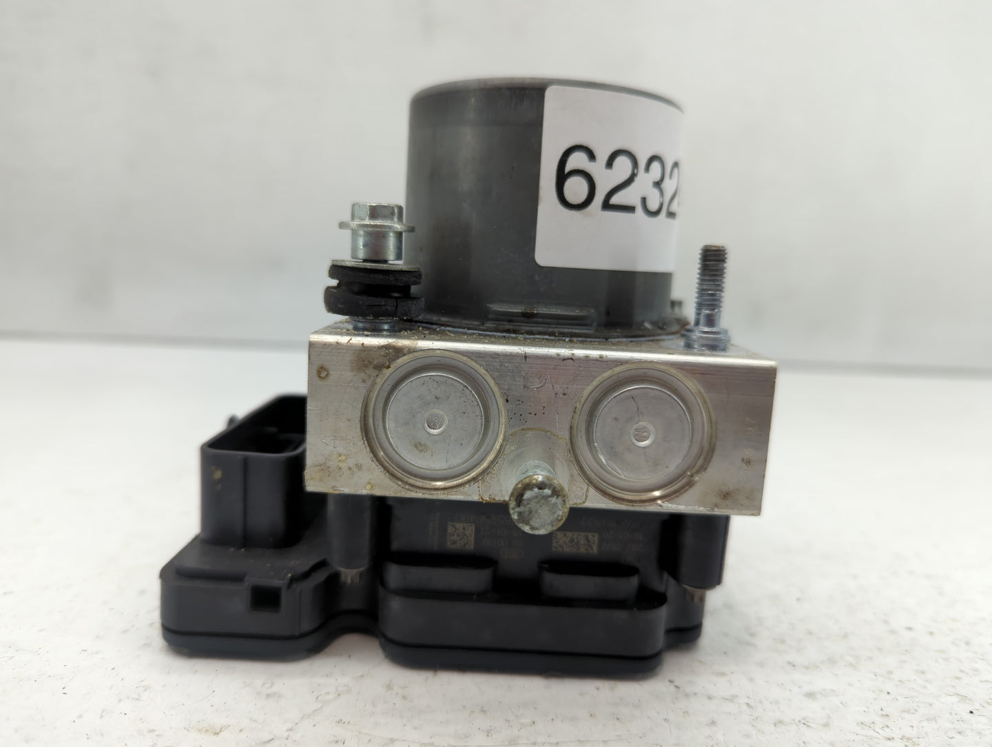 2019 Jeep Cherokee ABS Pump Control Module Replacement P/N:68287910AE Fits OEM Used Auto Parts - Oemusedautoparts1.com