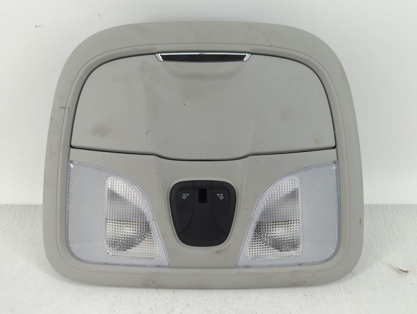 2019 Jeep Cherokee Overhead Roof Console - Oemusedautoparts1.com