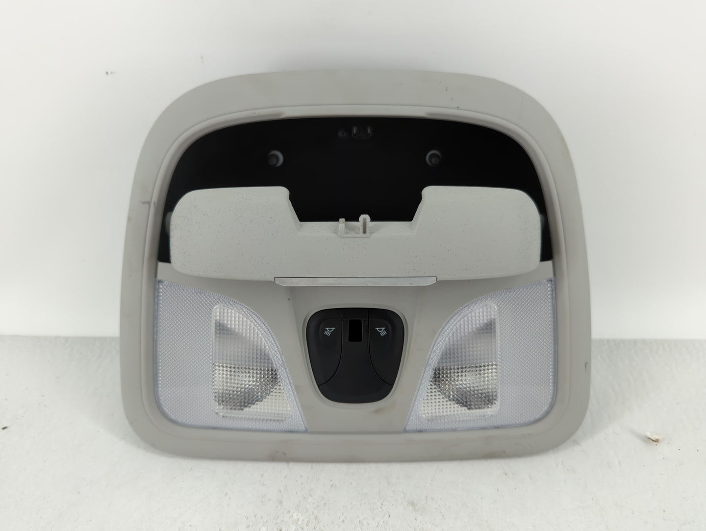 2019 Jeep Cherokee Overhead Roof Console - Oemusedautoparts1.com