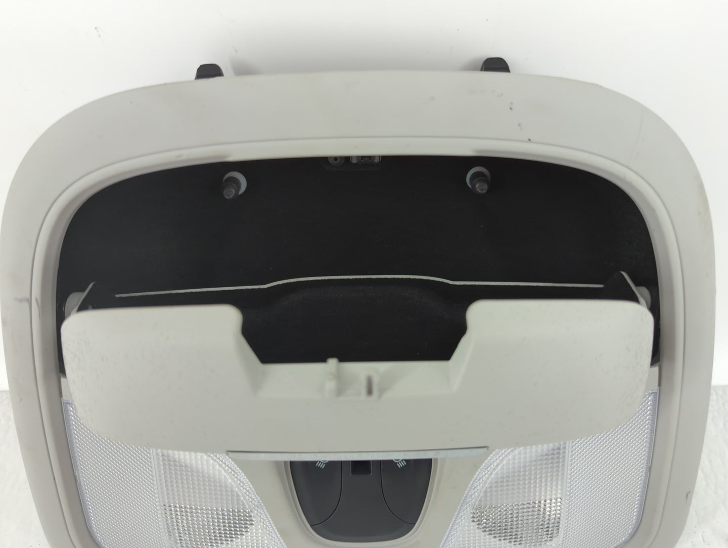 2019 Jeep Cherokee Overhead Roof Console - Oemusedautoparts1.com