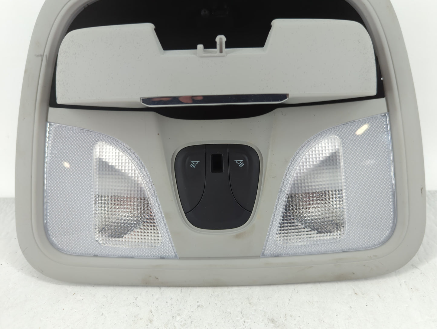 2019 Jeep Cherokee Overhead Roof Console - Oemusedautoparts1.com