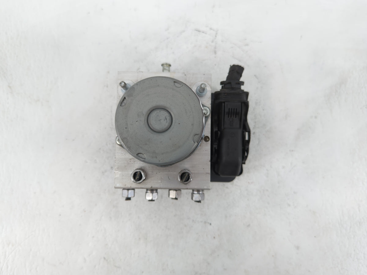 2019 Jeep Cherokee Anti-Lock Brake ABS Pump Module Actuator OEM P/N:P68287910AG Fits OEM Used Auto Parts - Oemusedautoparts1